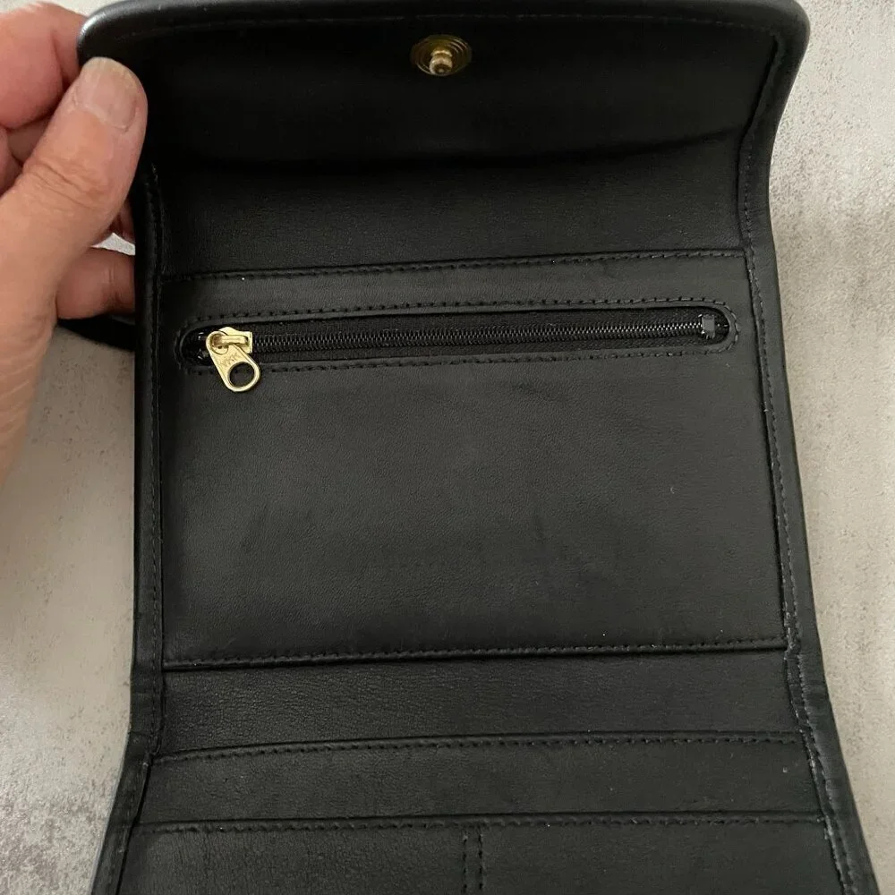 Coach Vintage Black Leather Swing Trifold Crossbody Snap Close Wallet Bag 4843